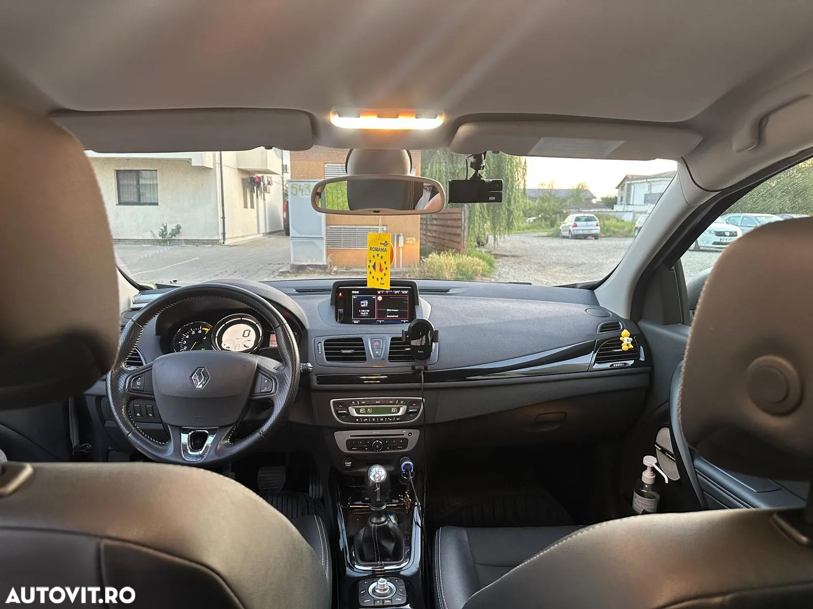 Renault Megane ENERGY TCe 130 BOSE EDITION - 6