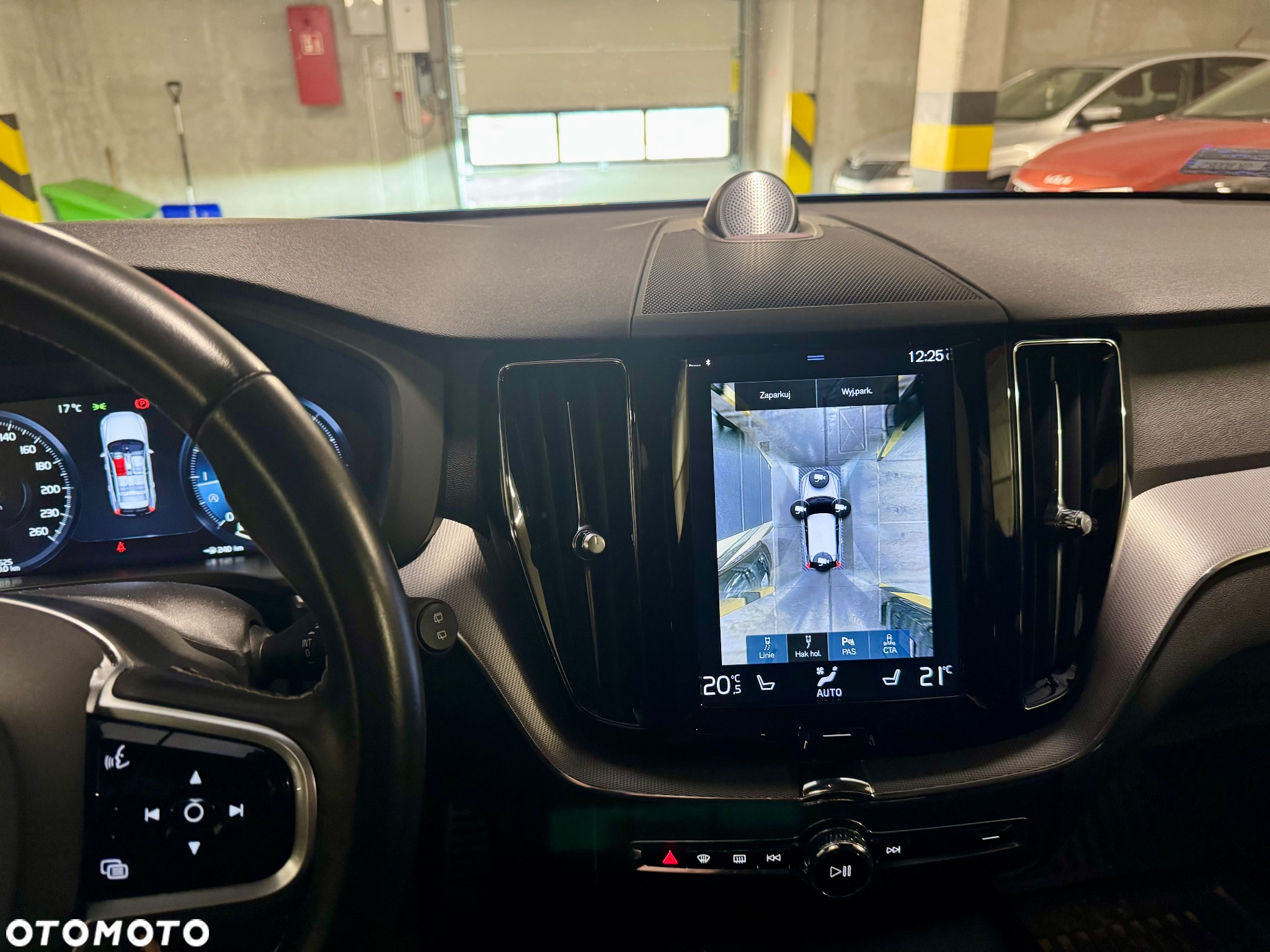 Volvo XC 60 D5 AWD R-Design - 9