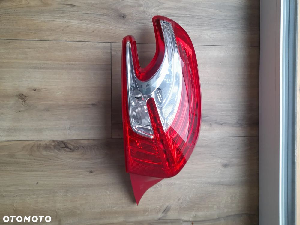 PEUGEOT 208 LAMPA LEWA TYLNA TYŁ - 3