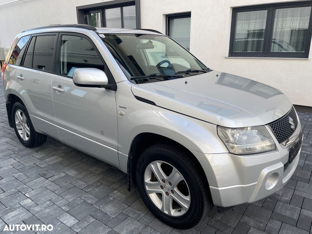 Suzuki Grand Vitara 1.9 DDiS Comfort DPF - 3