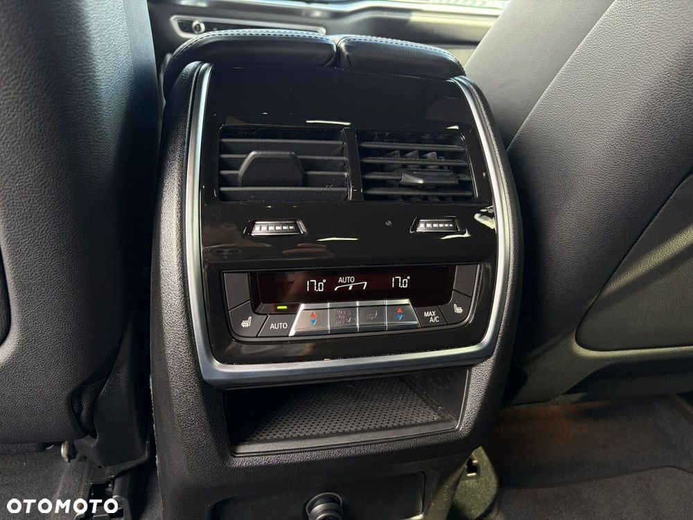 BMW X6 xDrive40d mHEV - 16