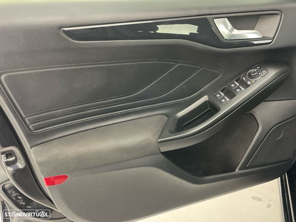Ford Focus 1.0 EcoBoost MHEV ST-Line - 16