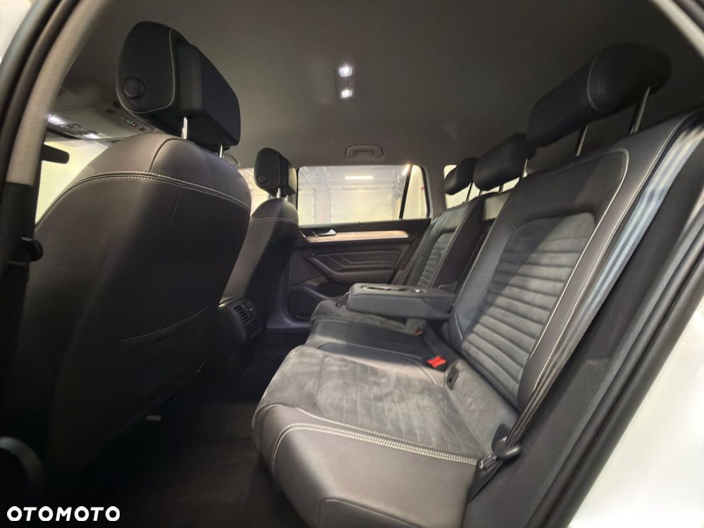 Volkswagen Passat - 28