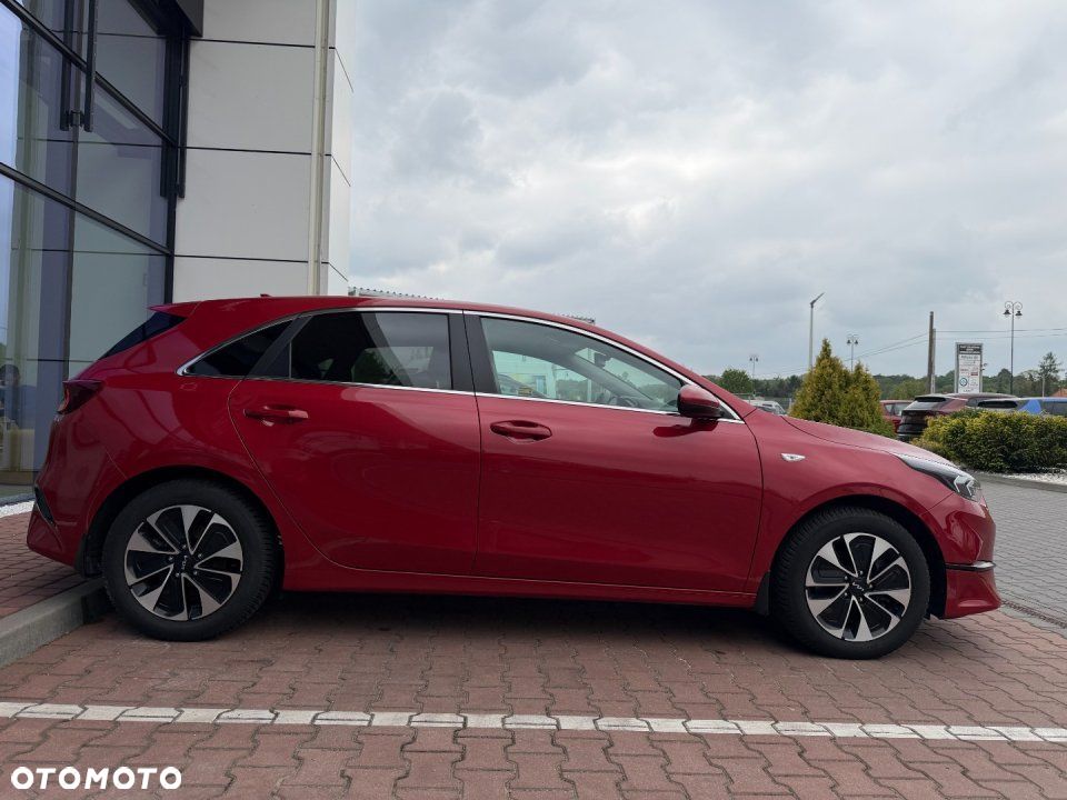 Kia Ceed - 4