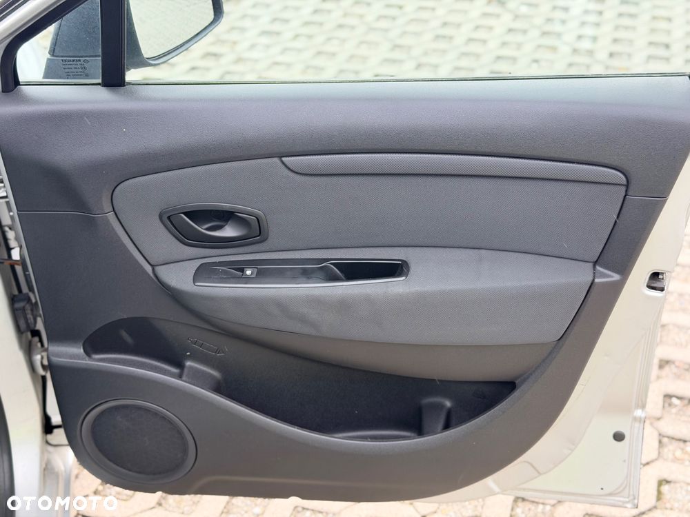Renault Scenic 1.5 dCi FAP eco - 29