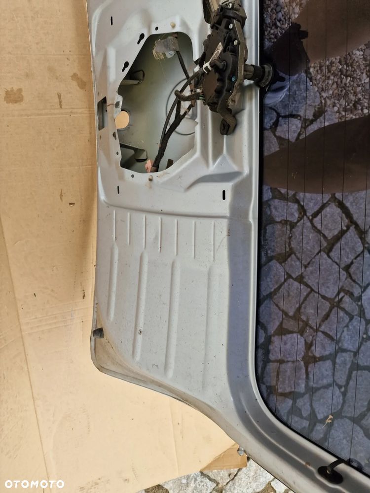 VW POLO FOX KLAPA TYLNA TYLNIA TYŁ SREBRNA , NR AUKCJI KL29 - 7