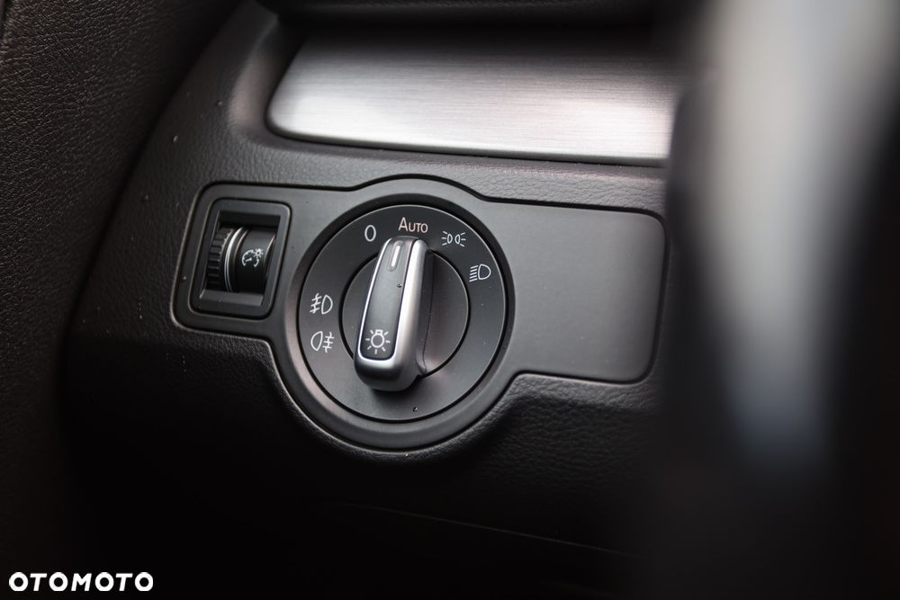 Volkswagen Passat 2.0 TDI 4Motion DSG BlueMotion Tech Highline - 29