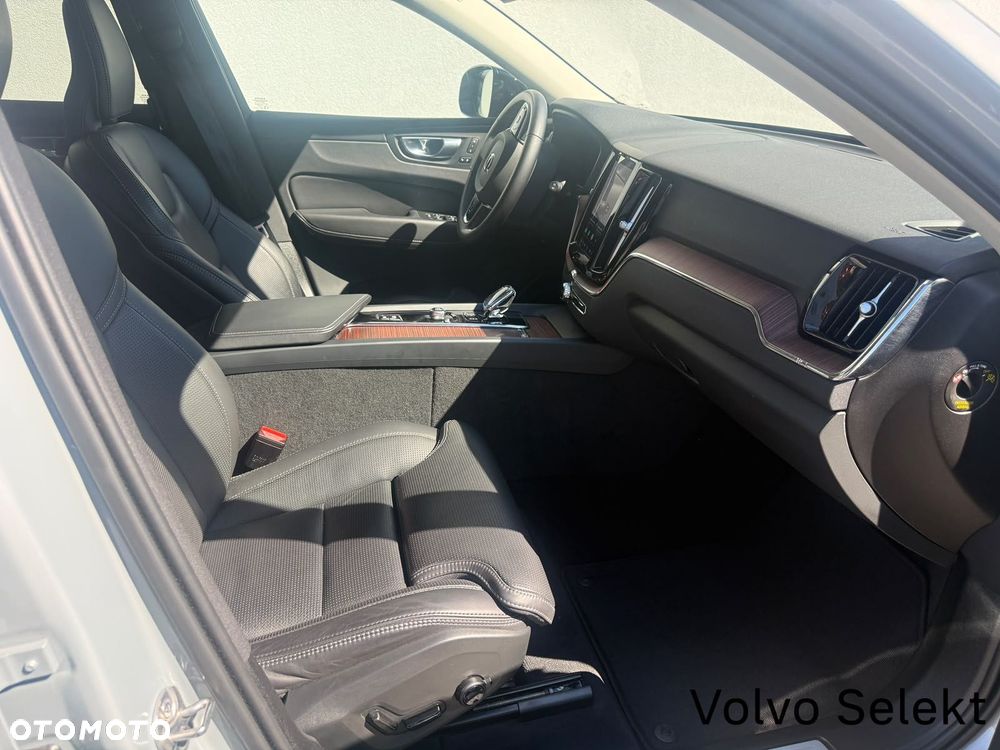 Volvo XC 60 - 31