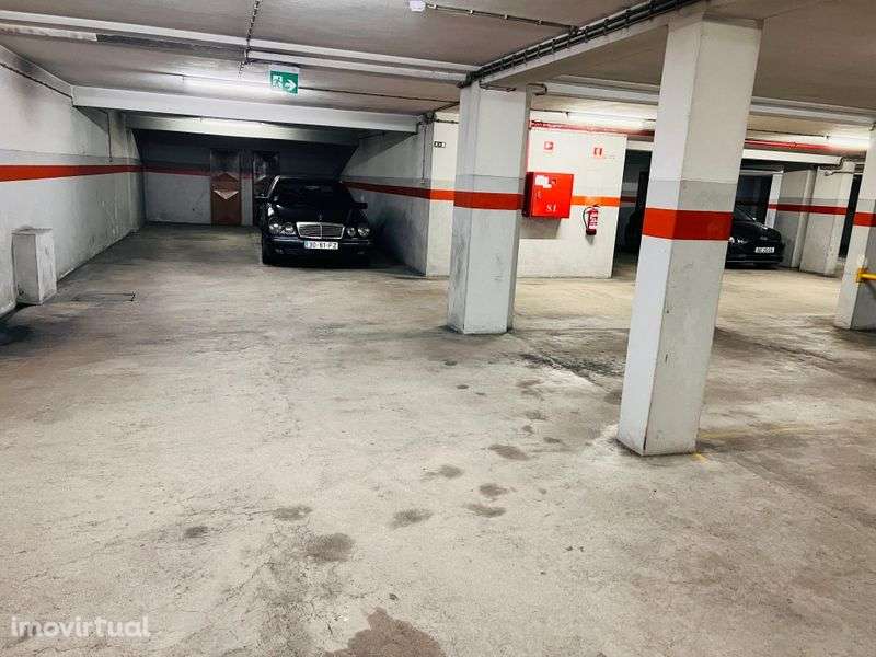 Ao Lado do Hospital da Prelada - Grande imagem: 2/5