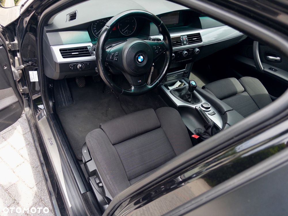 BMW Seria 5 520d Edition Exclusive - 18