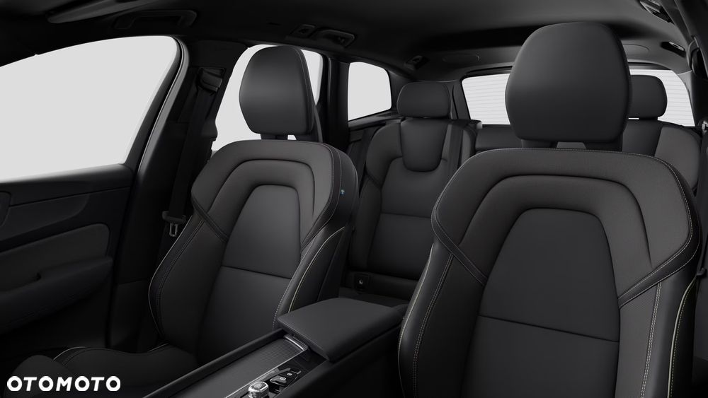 Volvo XC 60 B5 B AWD Plus Black Edition - 2