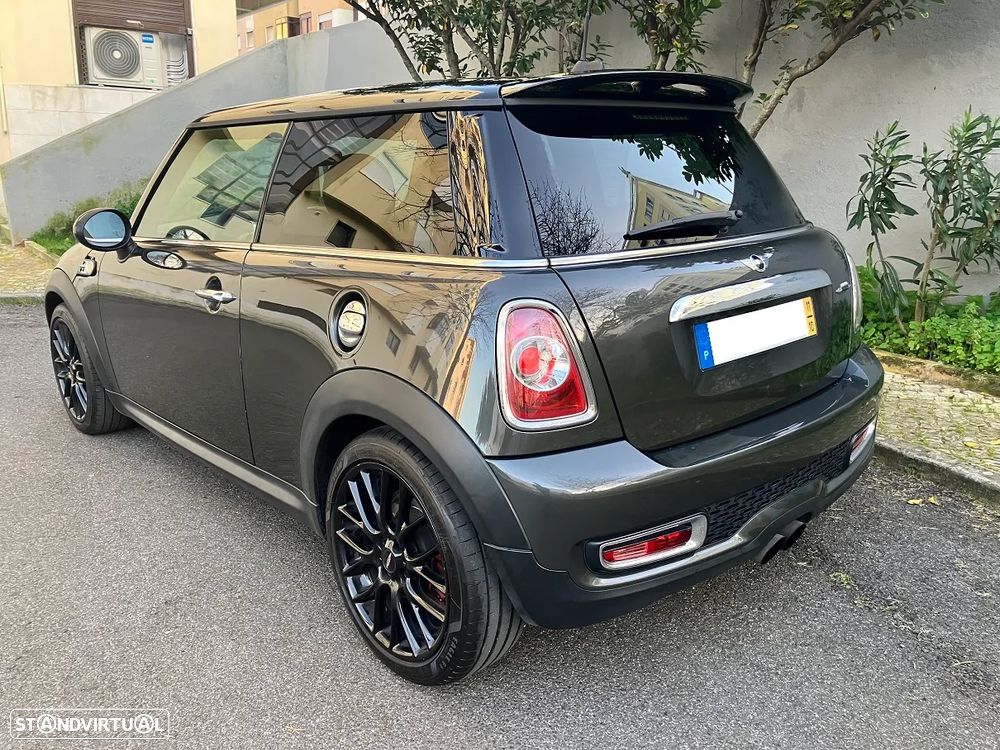 MINI 3 Portas John Cooper Works - 6
