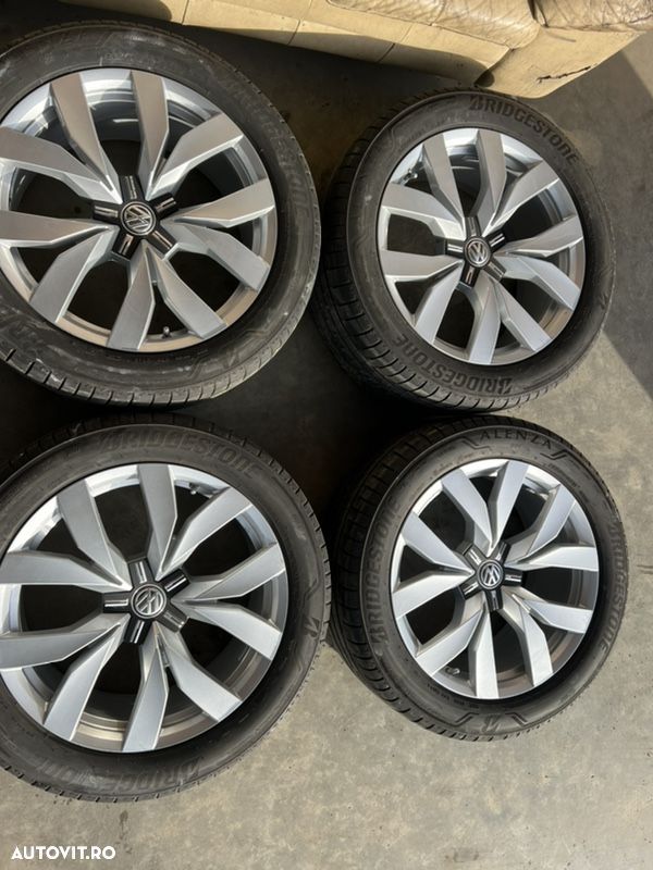 vând set jante originale de Volkswagen Touareg pe 20” cu anvelope de vară - 1