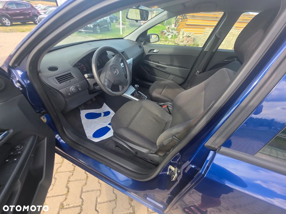 Opel Astra 1.6 Enjoy - 9