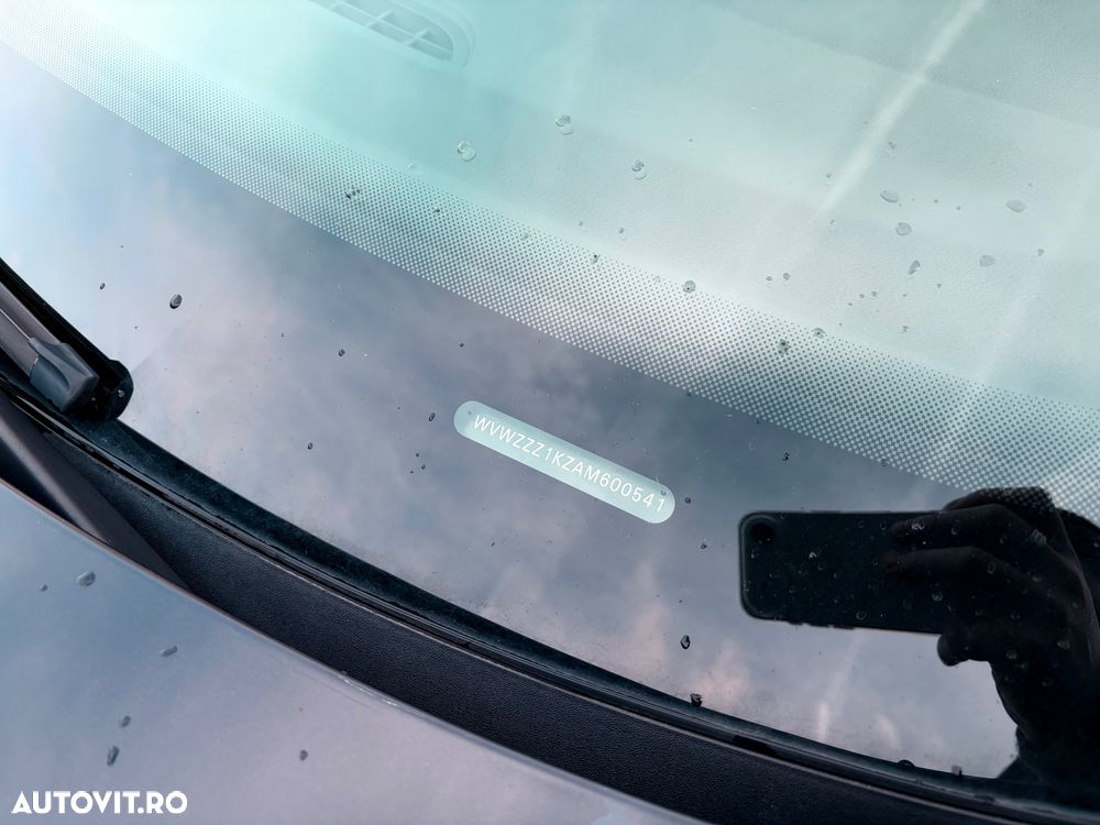 Volkswagen Golf - 27