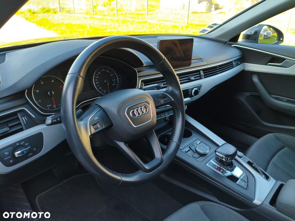 Audi A4 Limousine 35 TDI S tronic design - 12