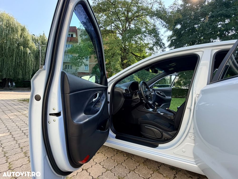 Hyundai i30 1.4 T-GDI Passion Plus - 17