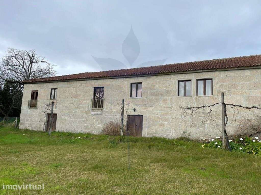 Quinta/Herdade histórica de 1690 em  Valdreu, Vila Verde - Grande imagem: 2/13