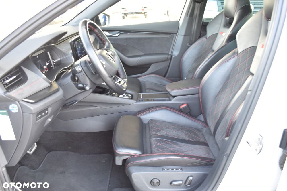 Skoda Octavia 2.0 TDI RS DSG - 31