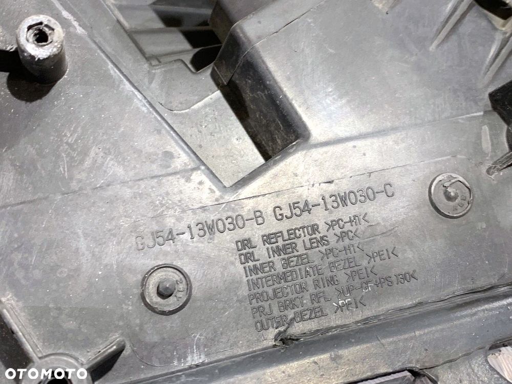 REFLEKTOR LEWY PRZÓD XENON  FORD USA ESCAPE III 2012 - 2019 2.0 Ecoboost 179 kW [242 KM] 2017 - - 10