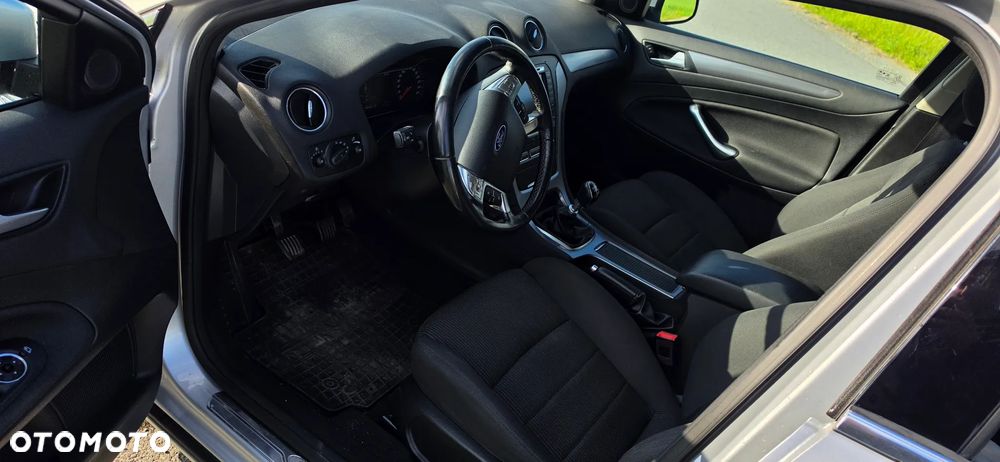 Ford Mondeo 2.0 TDCi Titanium - 4
