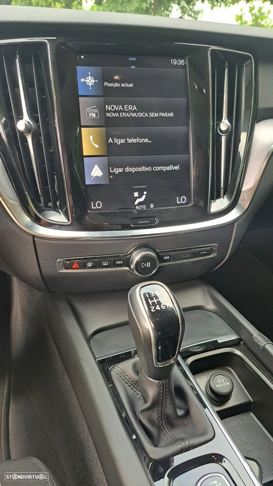 Volvo V60 2.0 D3 Momentum Plus - 18