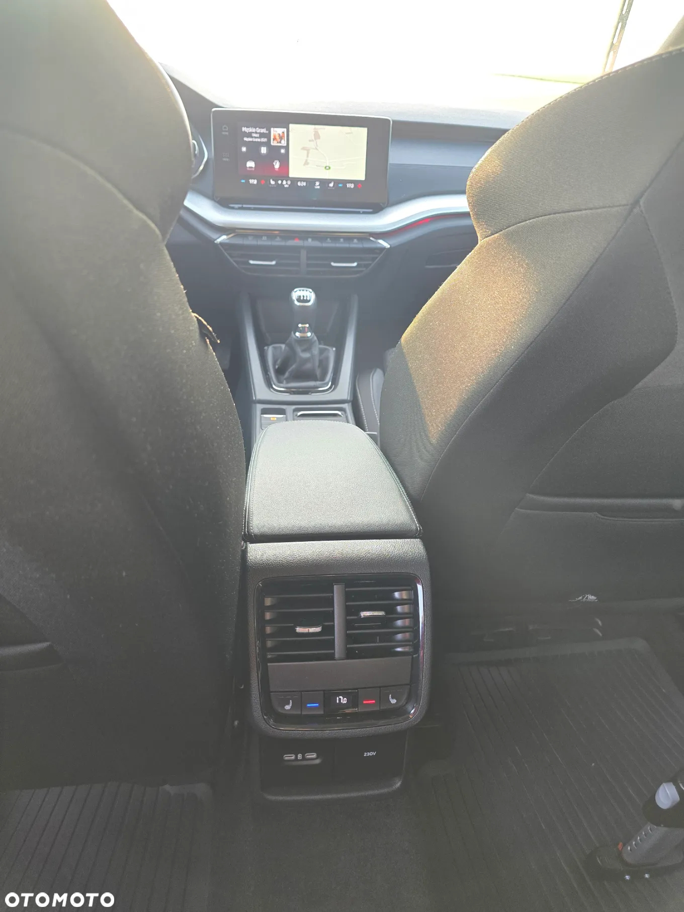 Skoda Octavia Combi 2.0 TDI Ambition - 19