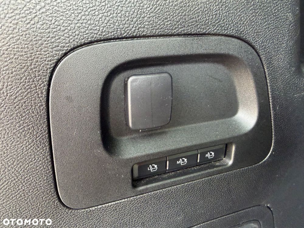 Ford S-Max 2.0 EcoBlue Titanium - 39