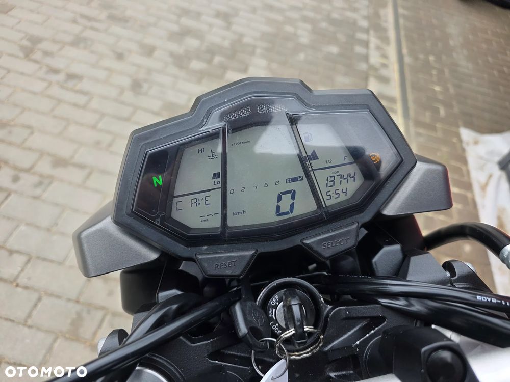 Yamaha MT - 19