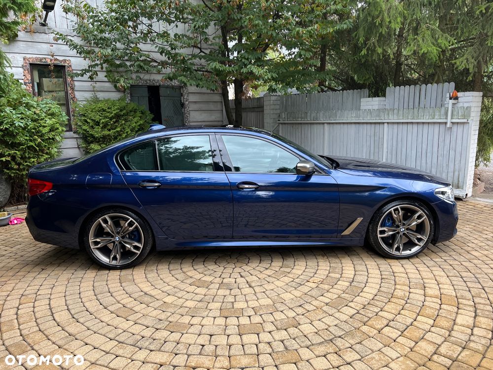BMW Seria 5 M550i xDrive sport - 14