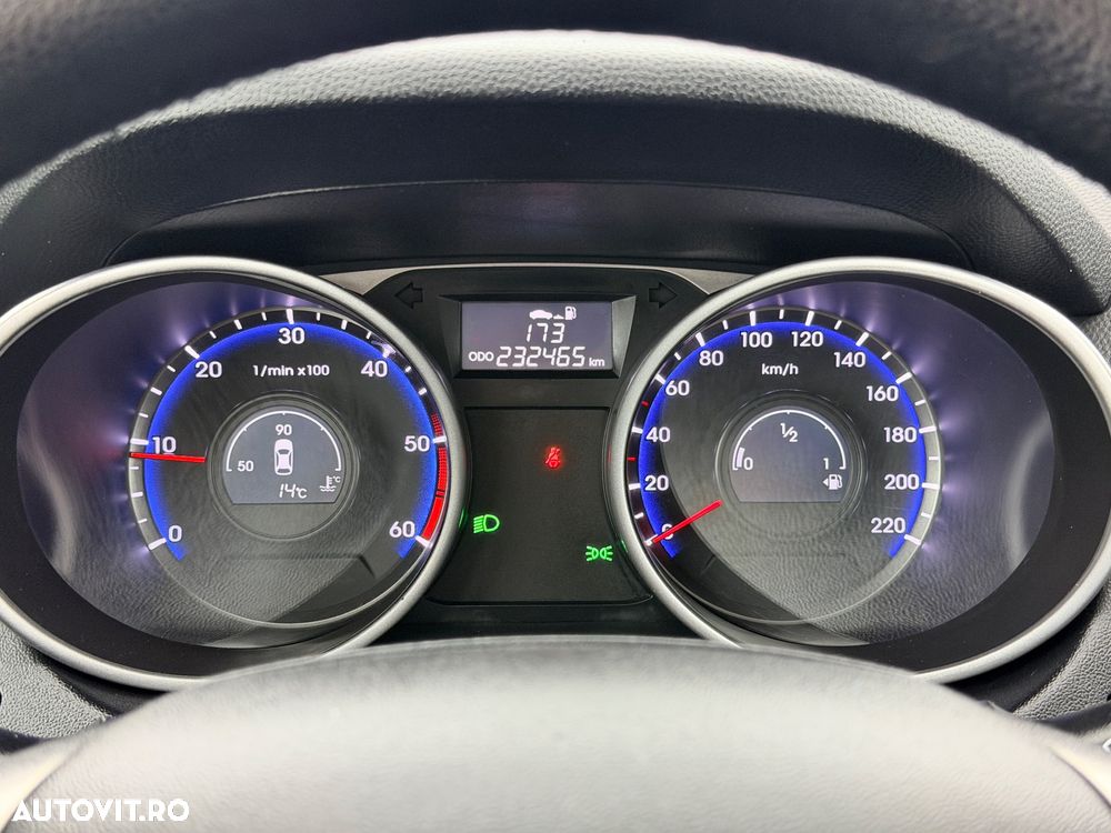 Hyundai ix35 1.7 CRDI 2WD blue Finale Silver - 25