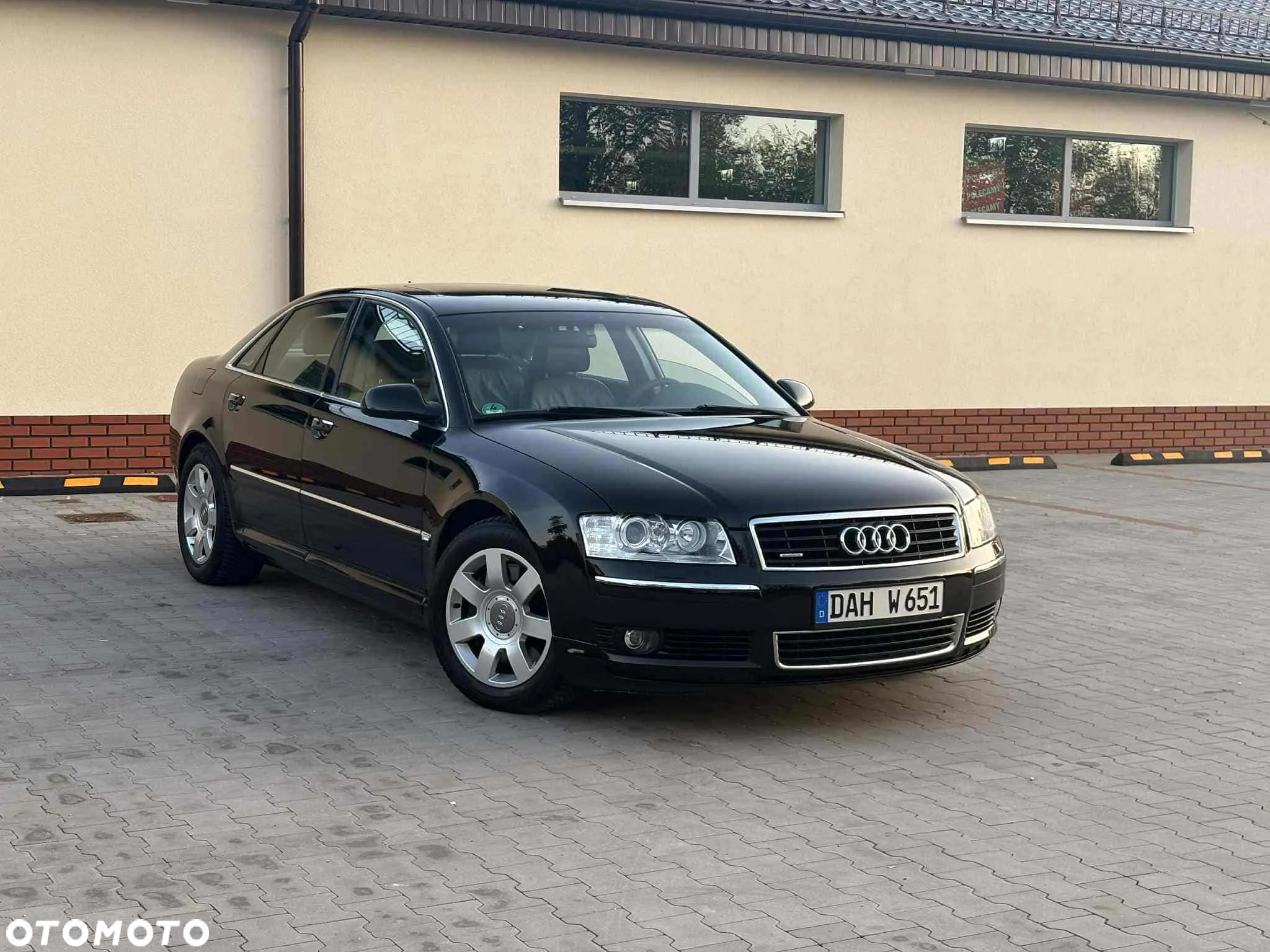 Audi A8 4.2 Quattro - 8