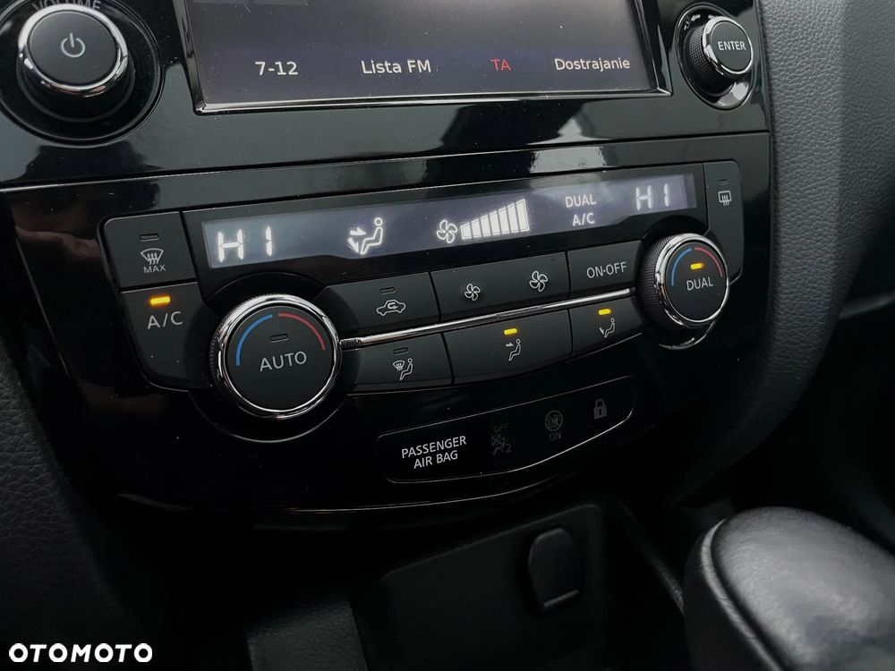 Nissan Qashqai 1.6 DCi Xtronic N-Connecta - 28