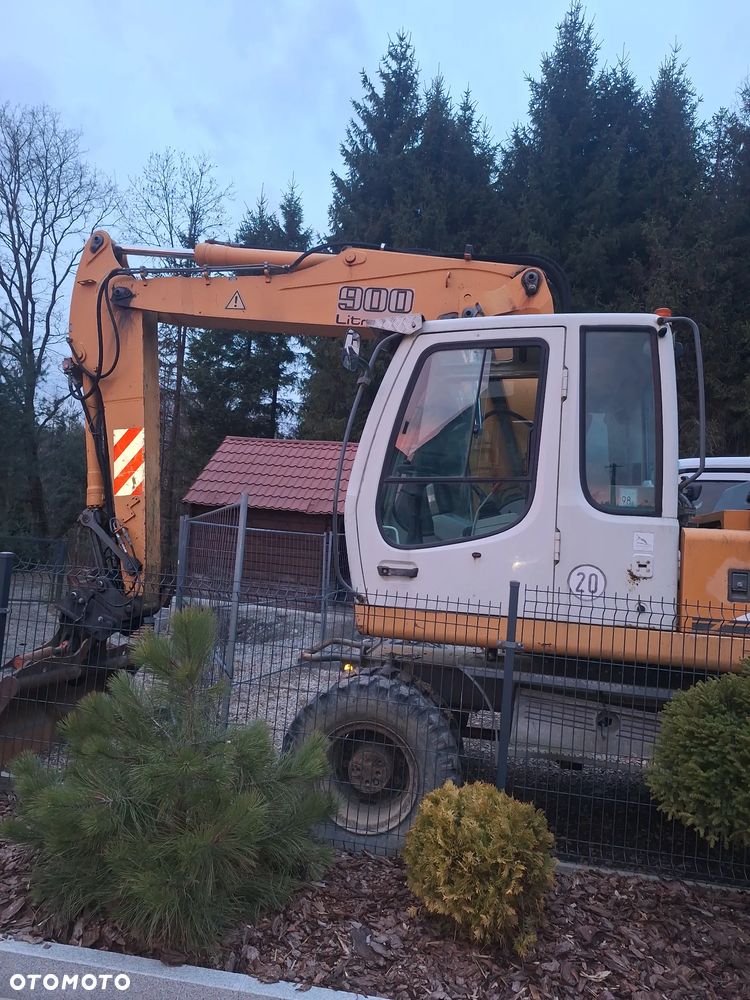 Liebherr 900 - 5