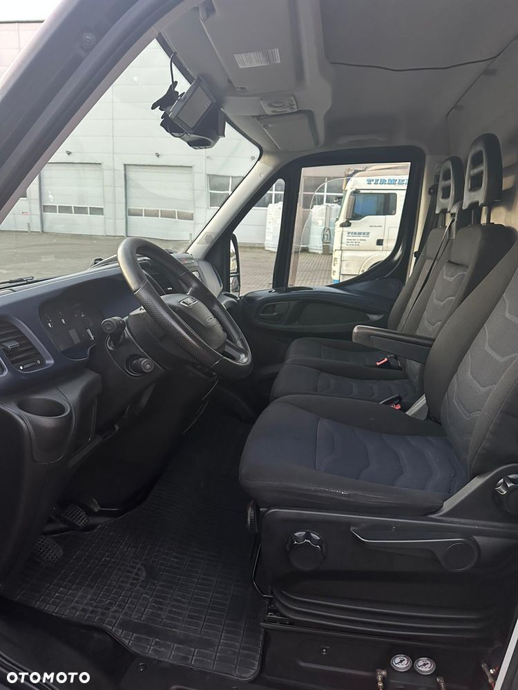 Iveco Daily - 12