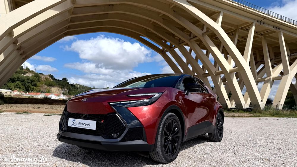 Toyota C-HR 2.0 GR SPORT - 2