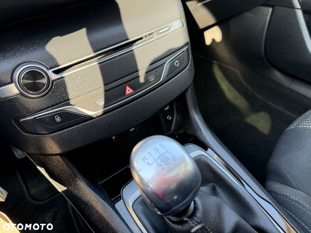 Peugeot 308 1.6 BlueHDi Allure S&S - 12