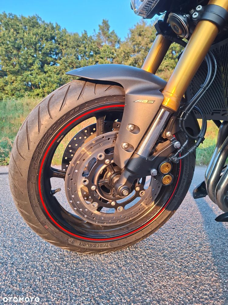 Yamaha FZ8 - 14