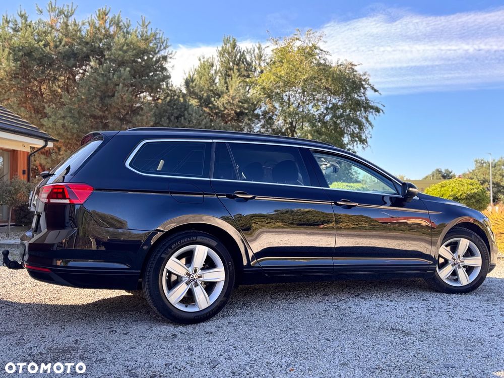 Volkswagen Passat Variant 2.0 TDI SCR DSG Comfortline - 22
