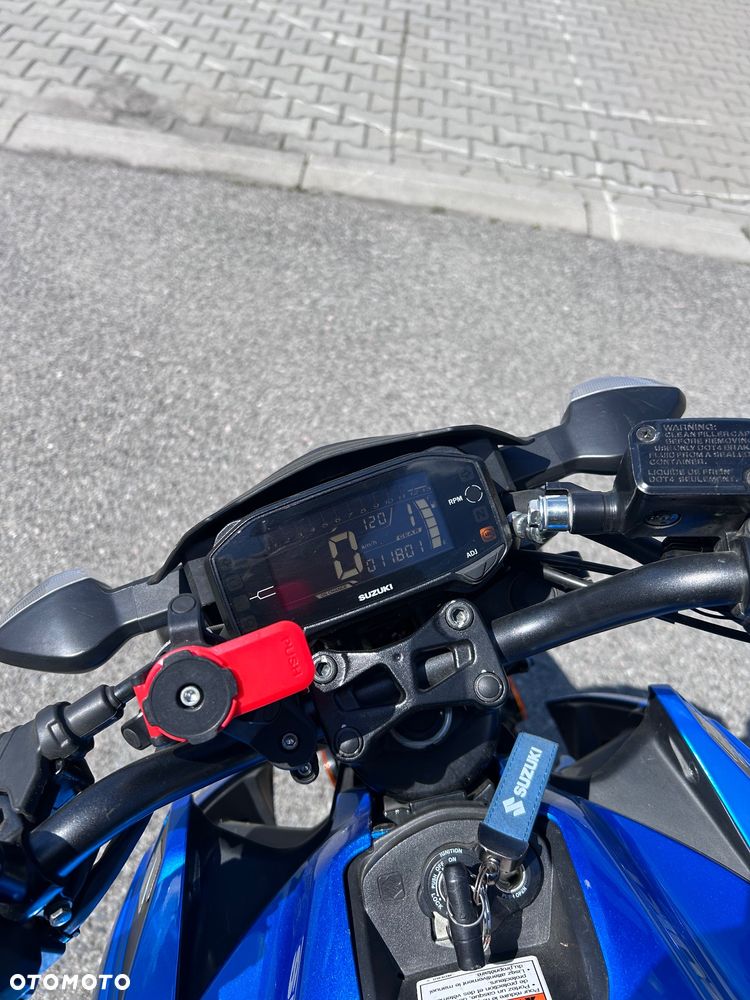 Suzuki GSX - 9