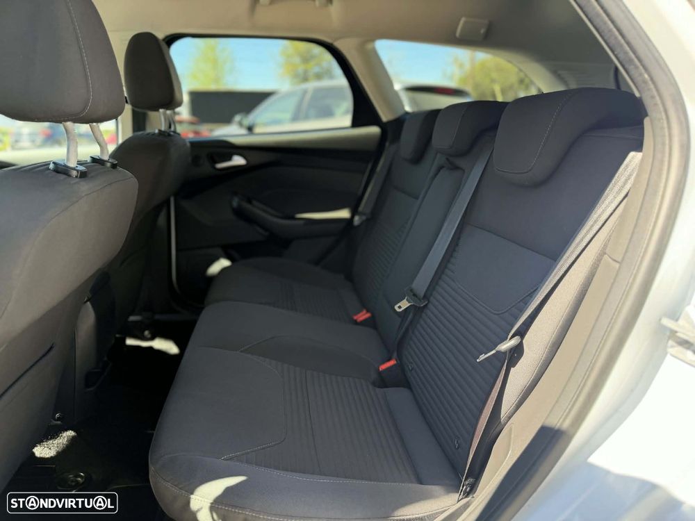 Ford Focus SW 1.0 SCTi Titanium Best - 31