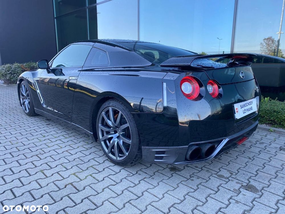 Nissan GT-R - 9