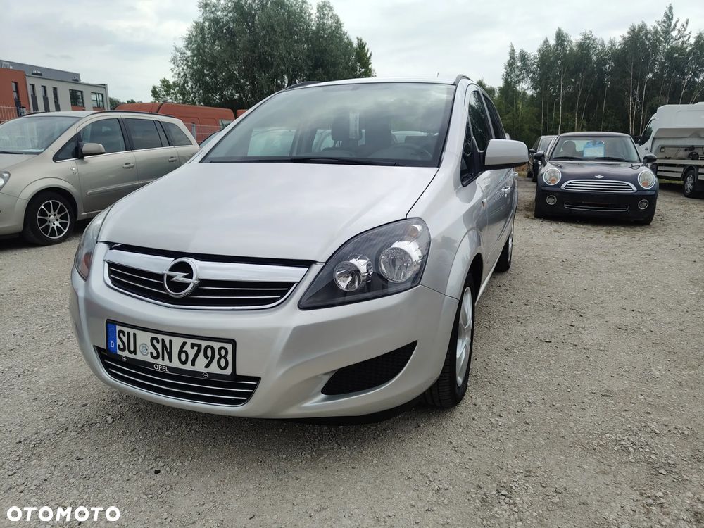 Opel Zafira - 1