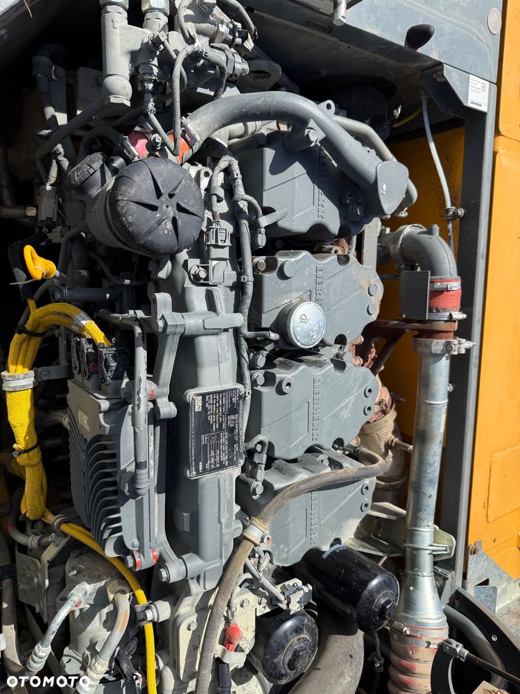 Liebherr R926 - 6