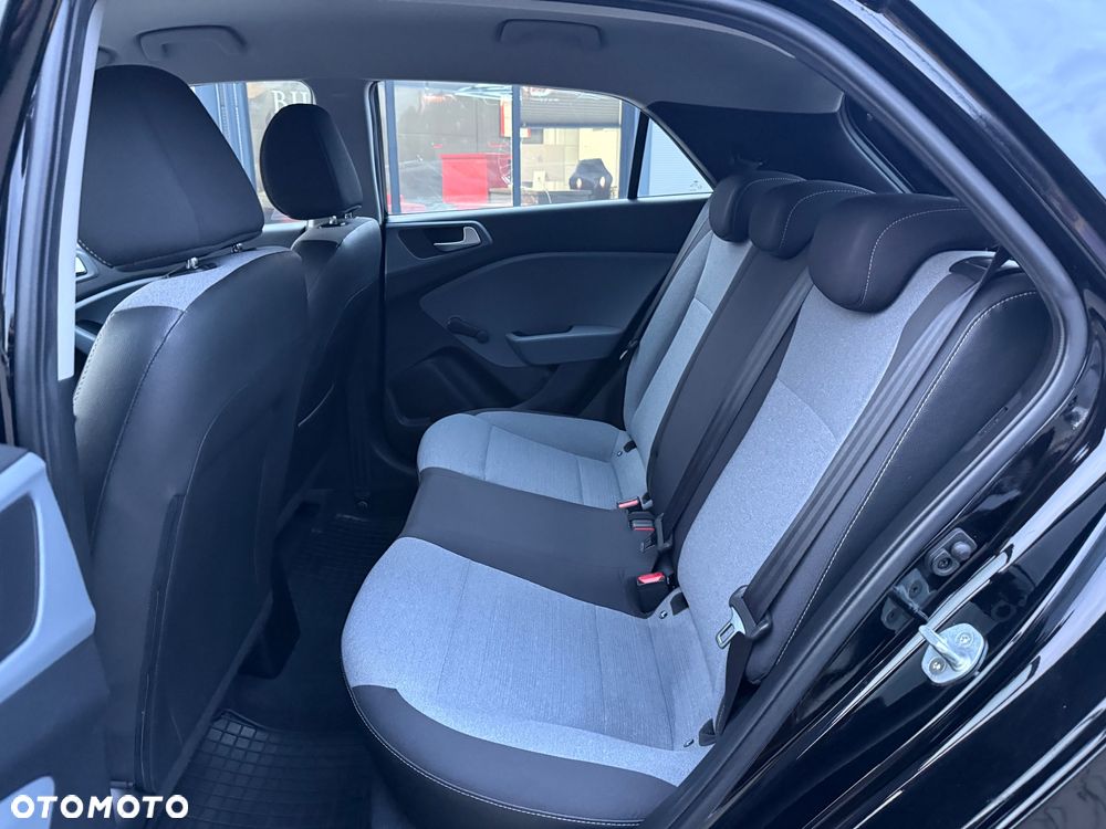 Hyundai i20 1.2 Trend - 23