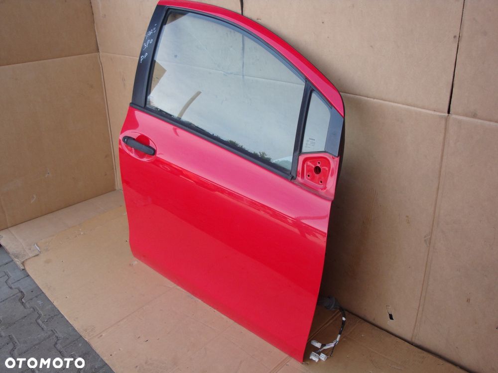 TOYOTA YARIS II 06-11 DRZWI PRAWE PRZEDNIE LAKIER 3P0 - 3