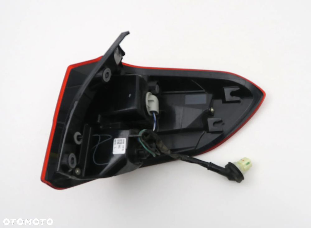 SUZUKI VITARA 3 III 2018 - LAMPA TYŁ LED LEWA NAROŻNA W BŁOTNIK ORYGINAŁ OE - 9