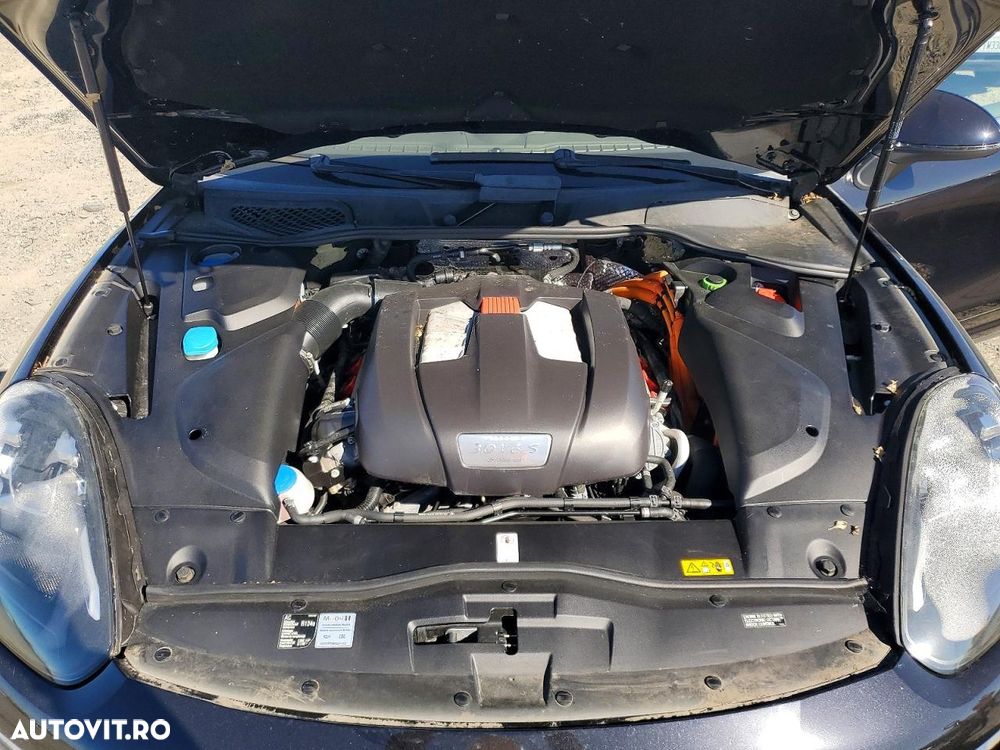 Porsche Cayenne S E-Hybrid Platinum Edition - 12