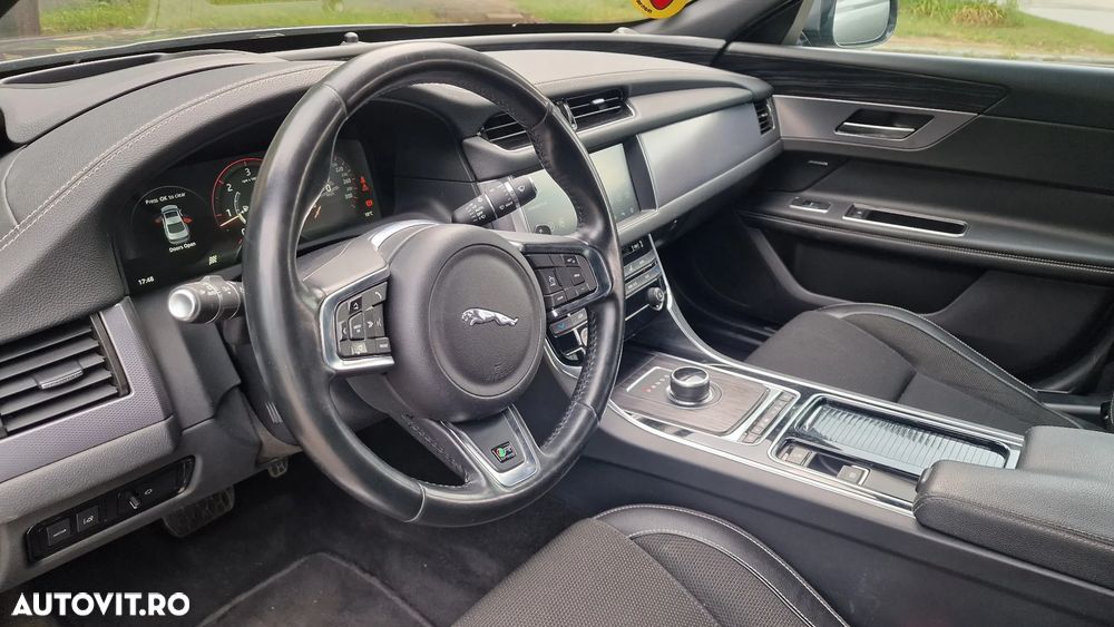 Jaguar XF - 22