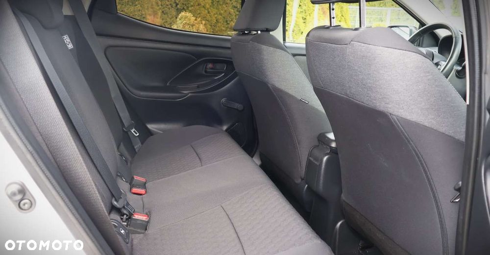 Toyota Yaris - 16